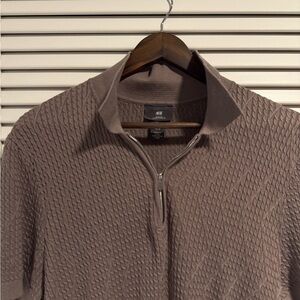 Like New H&M Brown Polo Shirt with Classic Design